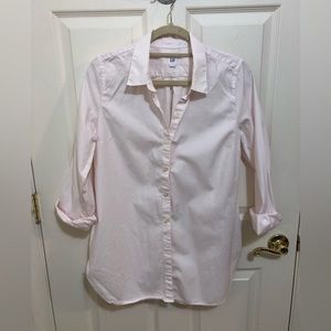 Gap women’s tailored shirt pale pink size small
